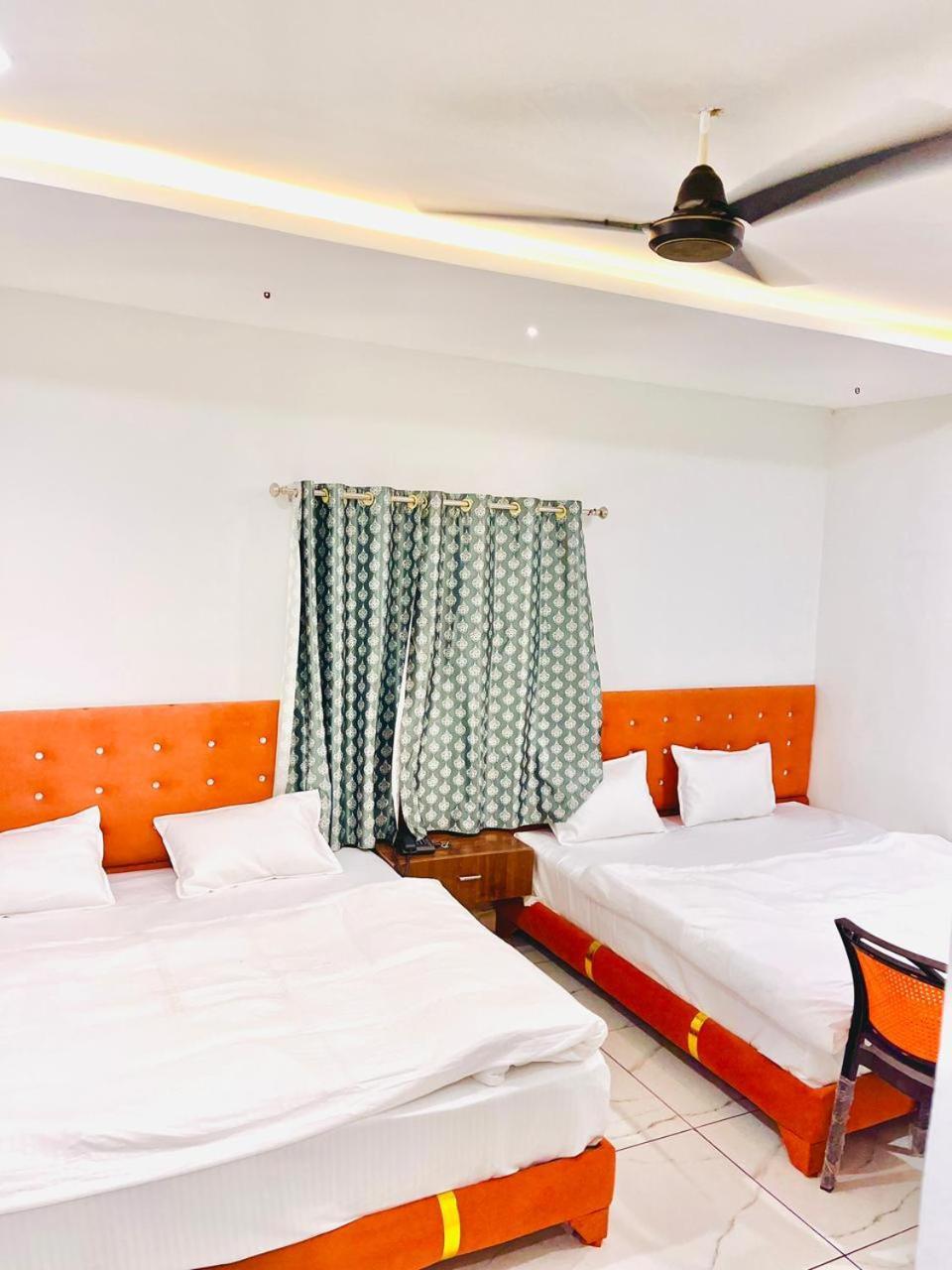 Hotel Shree Kedar Palace อุจเจน ภายนอก รูปภาพ